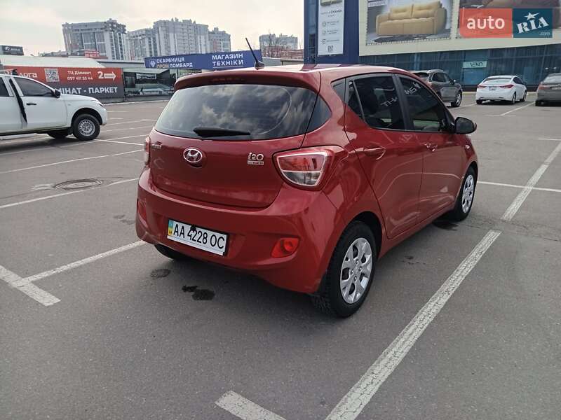 Хэтчбек Hyundai i10 2014 в Киеве