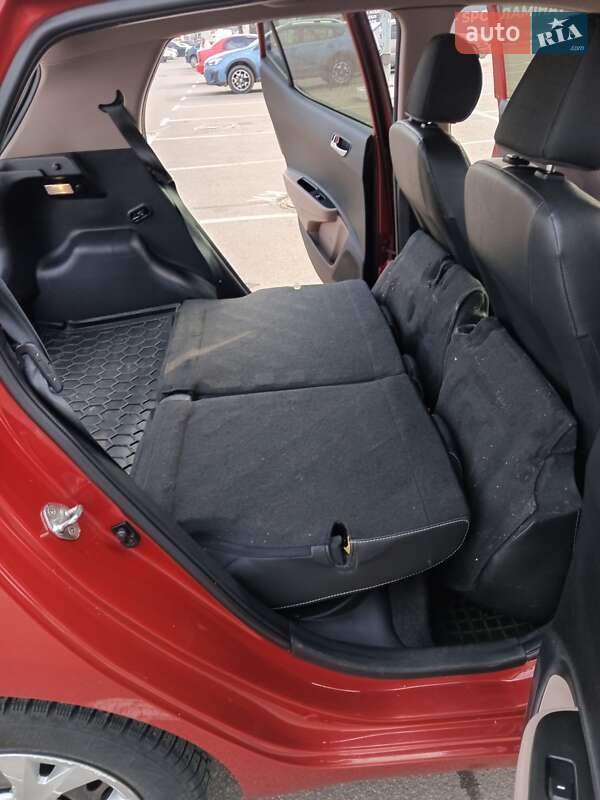 Хэтчбек Hyundai i10 2014 в Киеве