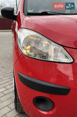 Хэтчбек Hyundai i10 2009 в Черновцах