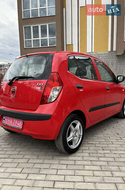 Хэтчбек Hyundai i10 2009 в Черновцах