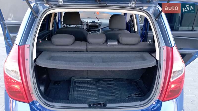 Хэтчбек Hyundai i10 2011 в Одессе