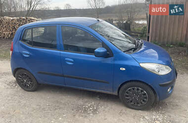 Хэтчбек Hyundai i10 2009 в 