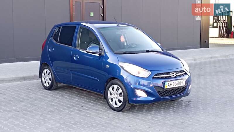 Хэтчбек Hyundai i10 2011 в Одессе
