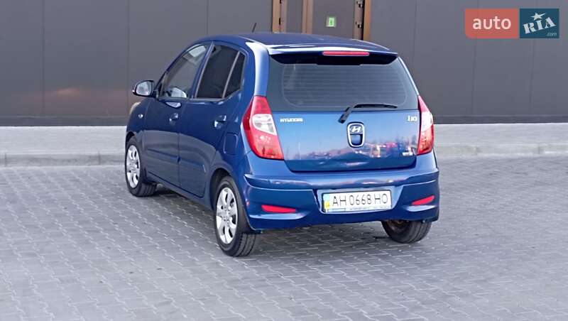 Хэтчбек Hyundai i10 2011 в Одессе