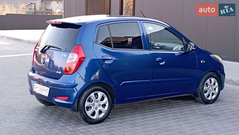 Хэтчбек Hyundai i10 2011 в Одессе