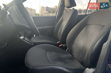 Хетчбек Hyundai i10 2013 в 
