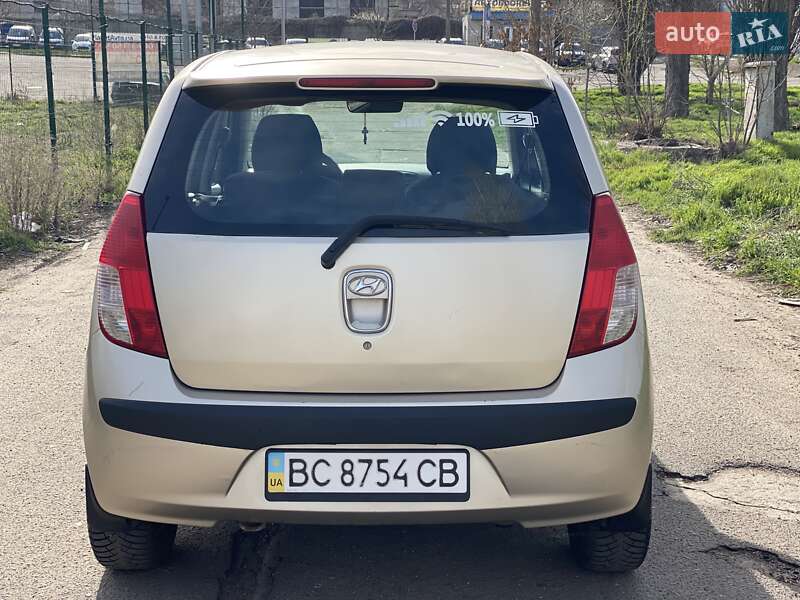 Хэтчбек Hyundai i10 2008 в Николаеве