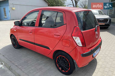 Хэтчбек Hyundai i10 2008 в 