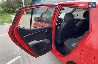 Хэтчбек Hyundai i10 2008 в 