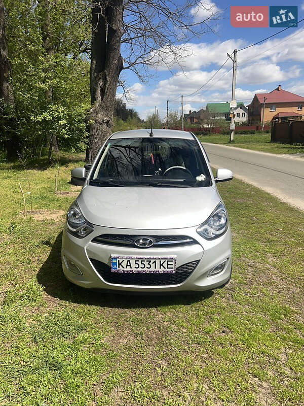 Хэтчбек Hyundai i10 2012 в Броварах