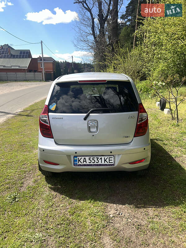 Хэтчбек Hyundai i10 2012 в Броварах