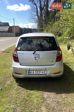 Хэтчбек Hyundai i10 2012 в 