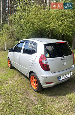 Хэтчбек Hyundai i10 2012 в 