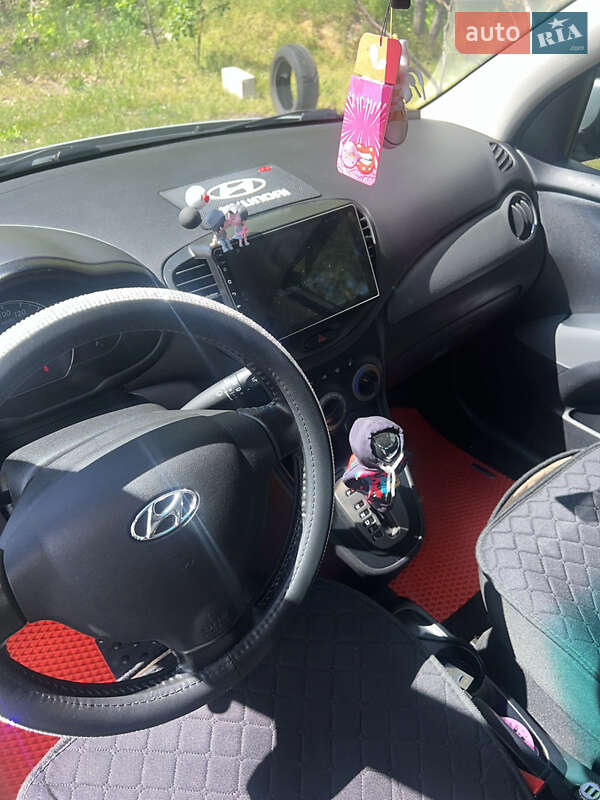 Хэтчбек Hyundai i10 2012 в Броварах