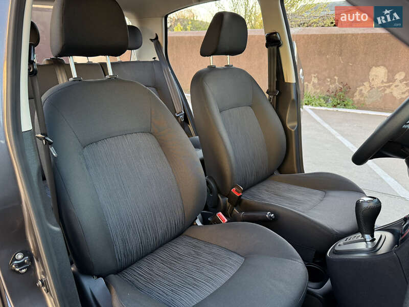 Хэтчбек Hyundai i10 2012 в Одессе
