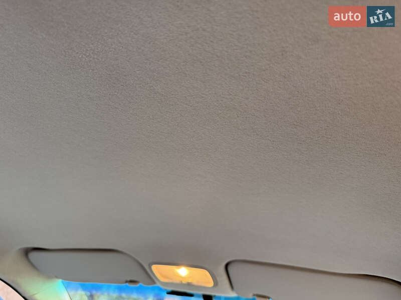 Хэтчбек Hyundai i10 2012 в Одессе