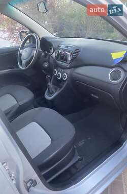 Хэтчбек Hyundai i10 2008 в 