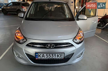 Хэтчбек Hyundai i10 2012 в 