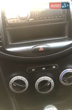 Хэтчбек Hyundai i10 2008 в 