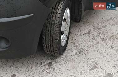 Хетчбек Hyundai i10 2010 в 