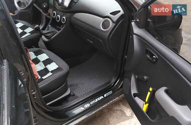 Хетчбек Hyundai i10 2010 в 