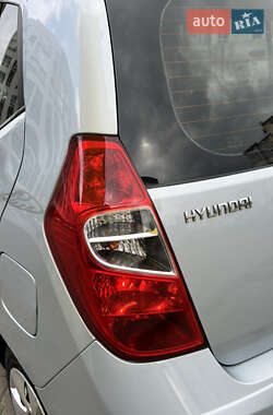 Хетчбек Hyundai i10 2012 в 