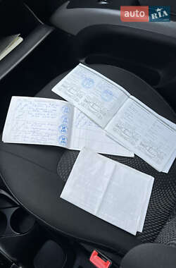 Хетчбек Hyundai i10 2012 в 