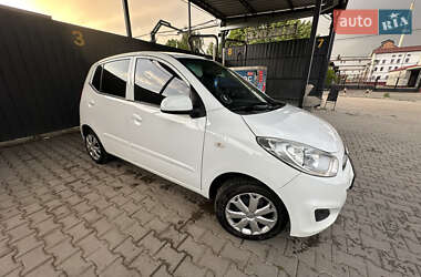 Хэтчбек Hyundai i10 2011 в 