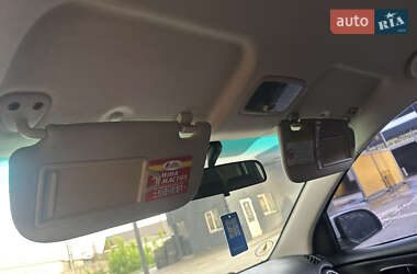 Хэтчбек Hyundai i10 2011 в 