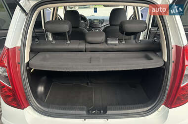 Хэтчбек Hyundai i10 2011 в 