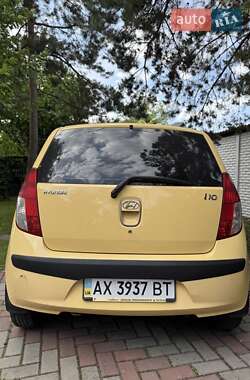 Хэтчбек Hyundai i10 2008 в 