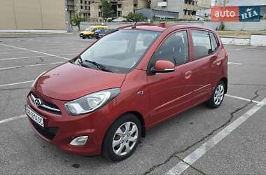 Хэтчбек Hyundai i10 2013 в Киеве