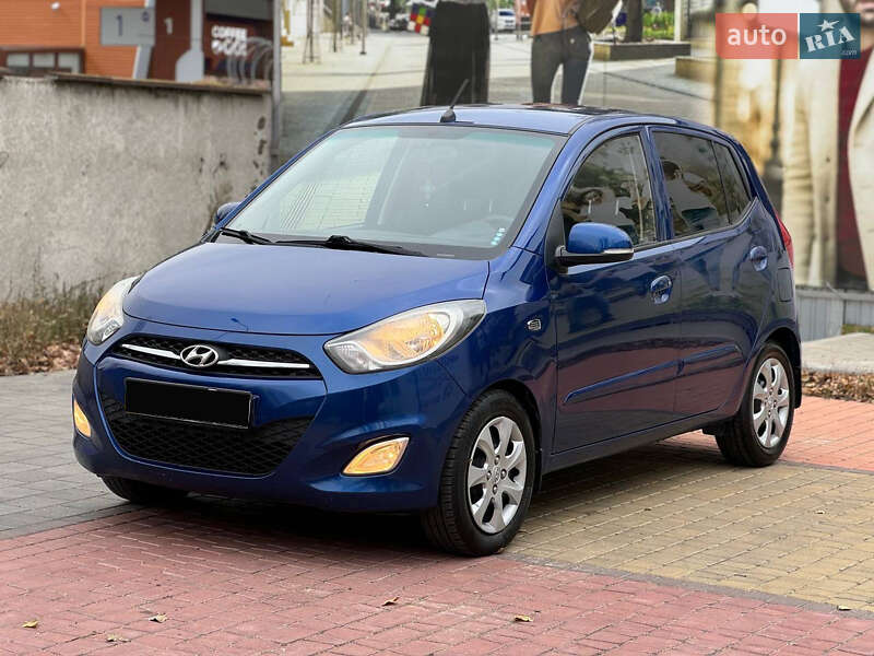 Хэтчбек Hyundai i10 2011 в Одессе