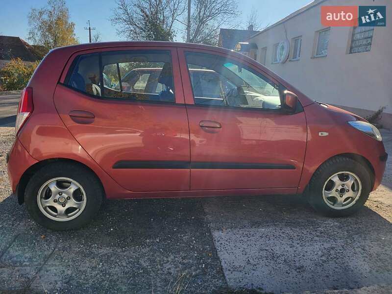 Хэтчбек Hyundai i10 2010 в Николаеве