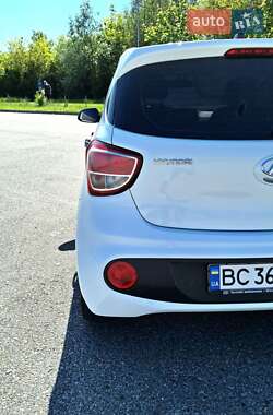 Хэтчбек Hyundai i10 2017 в 