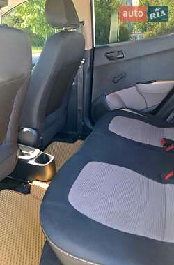 Хэтчбек Hyundai i10 2017 в 