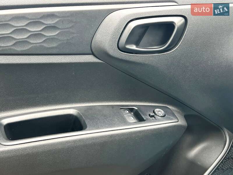 Хетчбек Hyundai i10 2023 в Києві