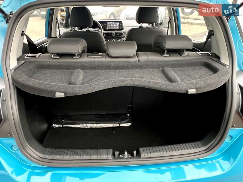 Хетчбек Hyundai i10 2023 в Києві