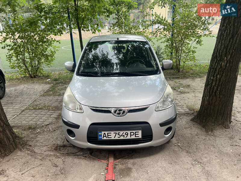 Хэтчбек Hyundai i10 2008 в 