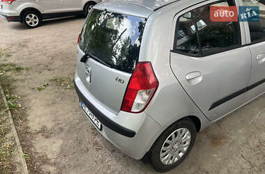 Хэтчбек Hyundai i10 2008 в 