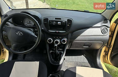 Хэтчбек Hyundai i10 2008 в 