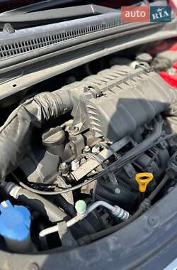 Хэтчбек Hyundai i10 2009 в 