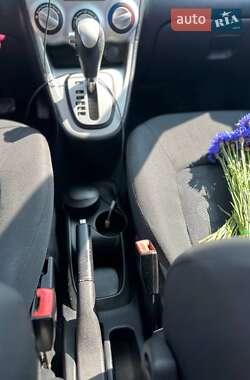 Хэтчбек Hyundai i10 2009 в 