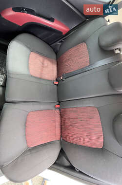 Хэтчбек Hyundai i10 2013 в 