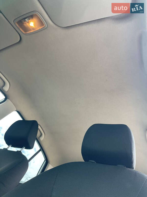 Хэтчбек Hyundai i10 2013 в Киеве