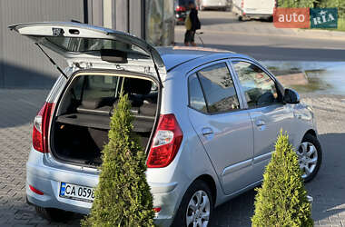 Хэтчбек Hyundai i10 2012 в 