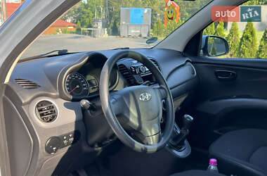 Хэтчбек Hyundai i10 2012 в 