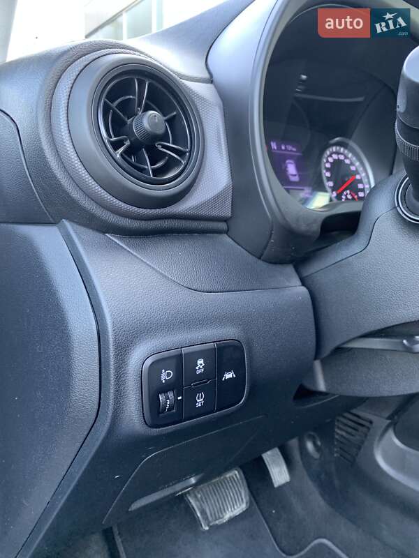 Хэтчбек Hyundai i10 2020 в Львове