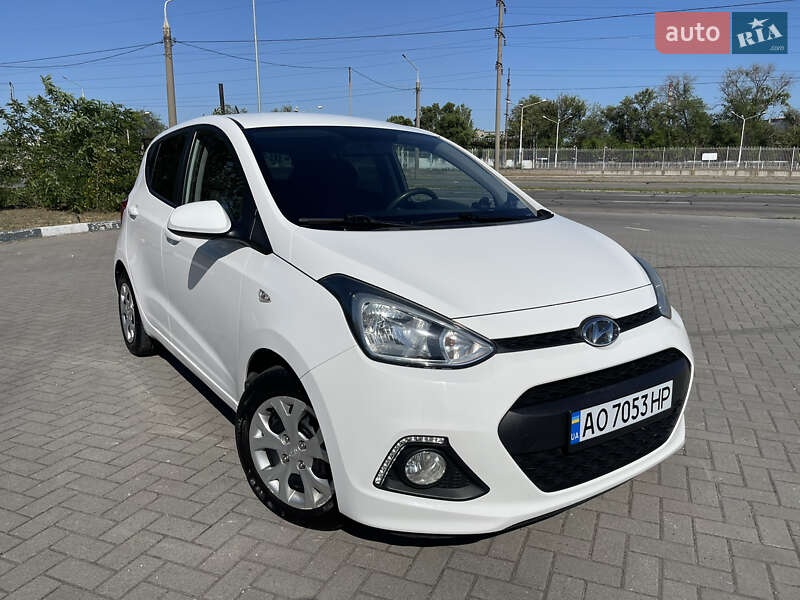 Хетчбек Hyundai i10 2014 в Запоріжжі