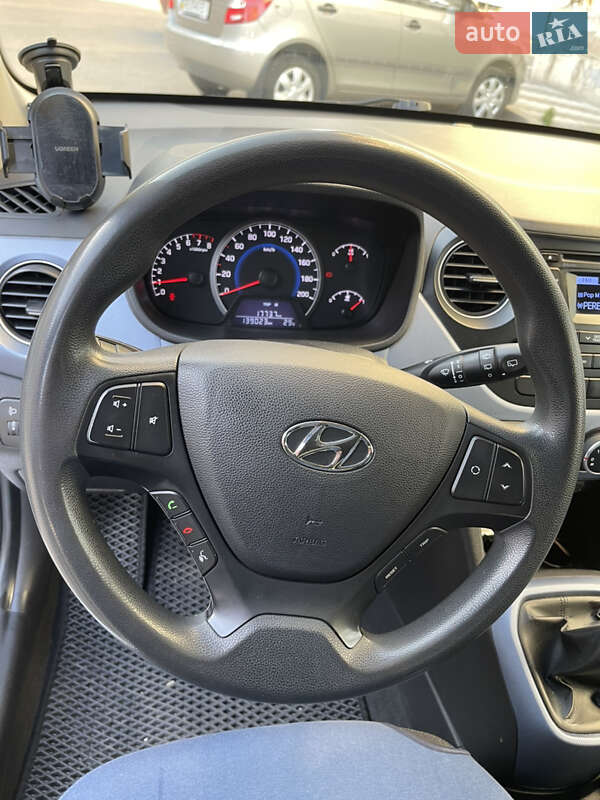 Хетчбек Hyundai i10 2014 в Запоріжжі